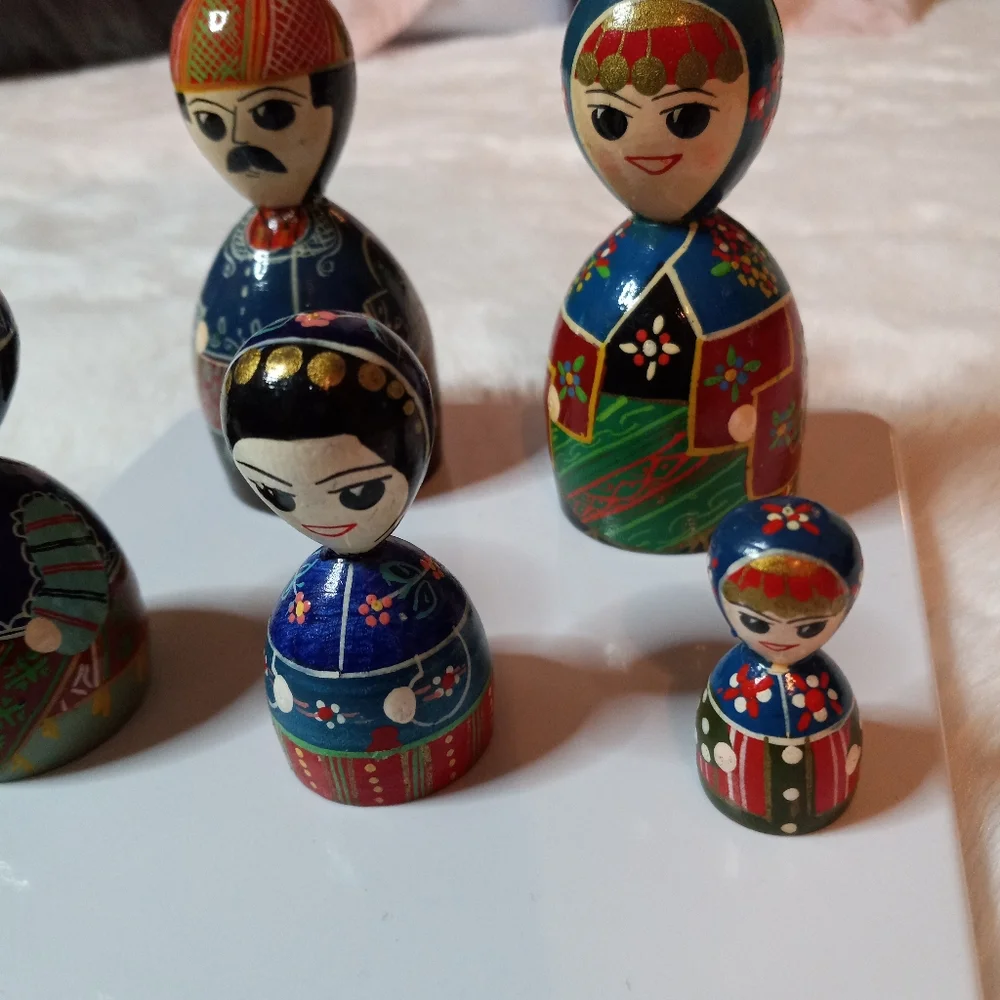 Vintage Doll Wood Turned Hand Painted Family